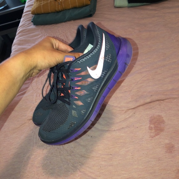 shoes - Picture 2 of 3